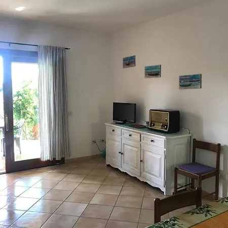 21 Via Del Faro Apartman *